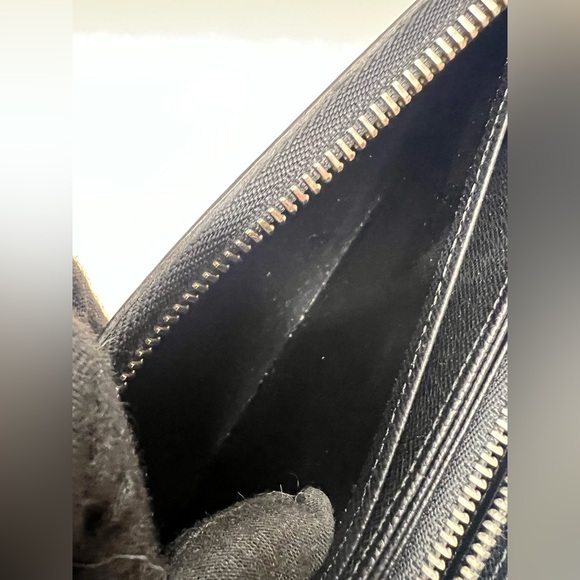 LOUIS VUITTON-CA0123 Black Epi Leather Zippy Wallet - Picture 12 of 14